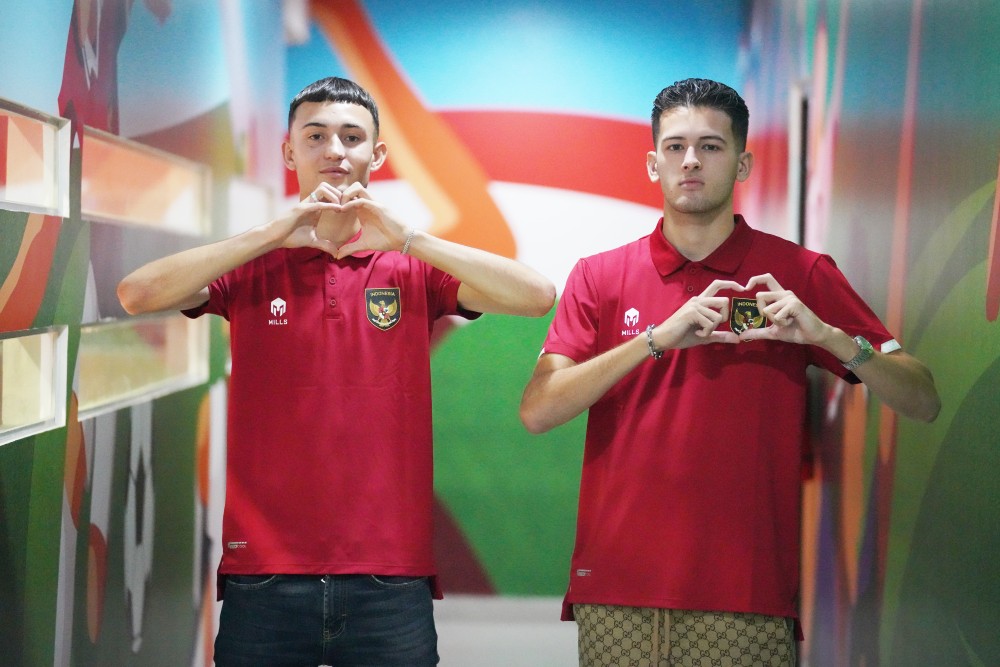 var Jenner (kiri) dan Justin Hubner calon pemain naturalisasi timnas Indonesia saat ditemui di Jakarta. MI/BRIYANBODO HENDRO